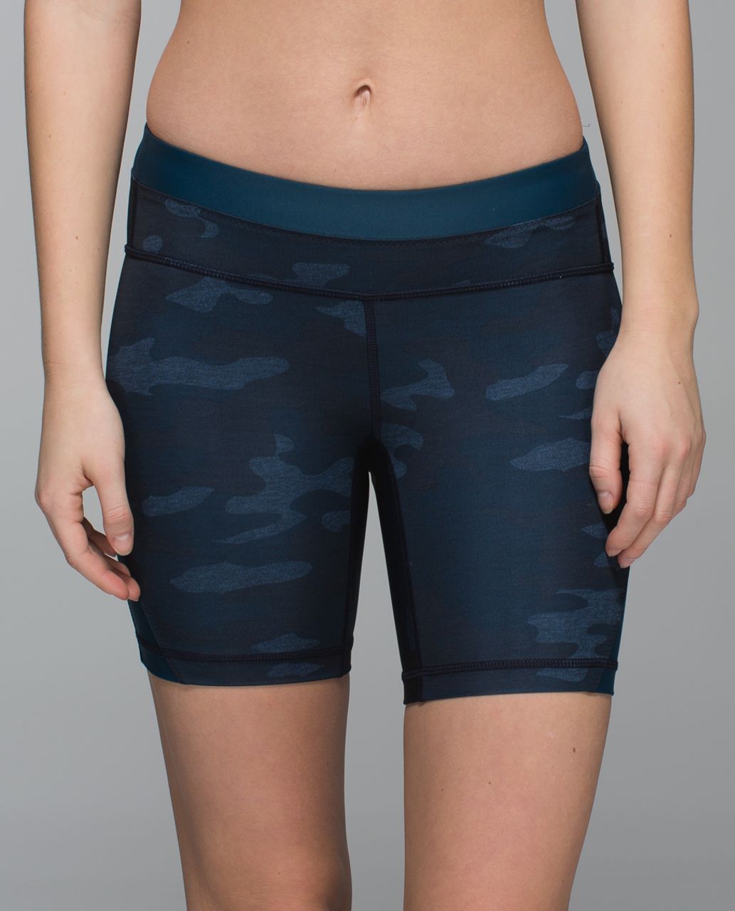 Lululemon Clip-In Short - Heathered Texture Lotus Camo Oil Slick Blue