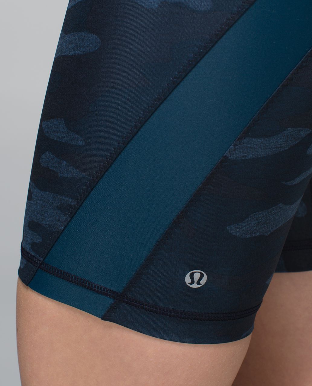 Lululemon Clip-In Short - Heathered Texture Lotus Camo Oil Slick Blue