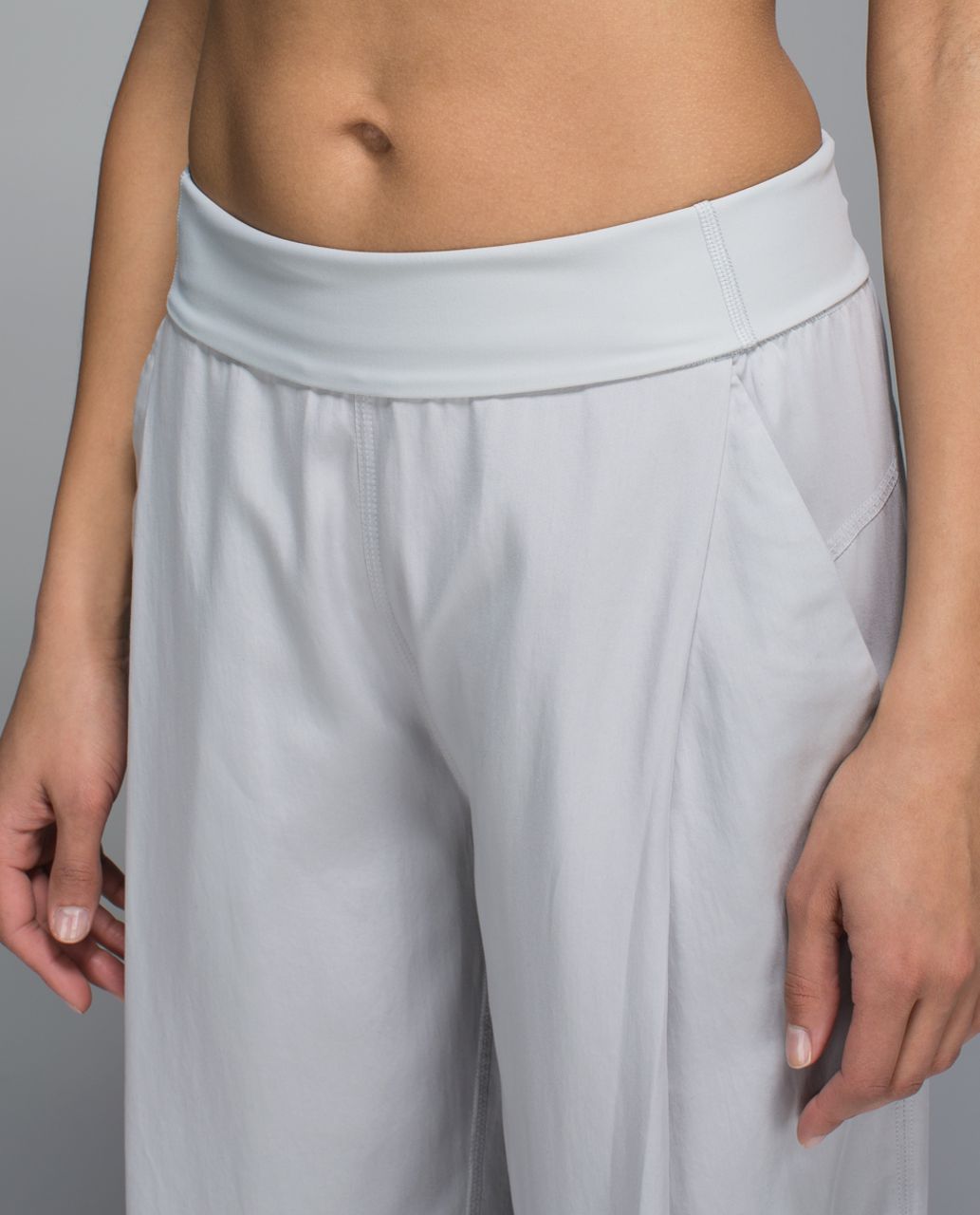 Lululemon Tranquility Pant - Silver Spoon