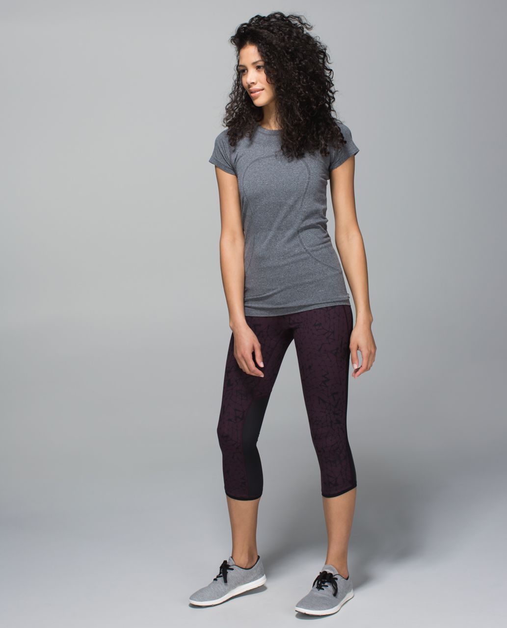 Lululemon Pace Pusher Crop *Full-On Luxtreme - Star Crushed Black Cherry Black / Black