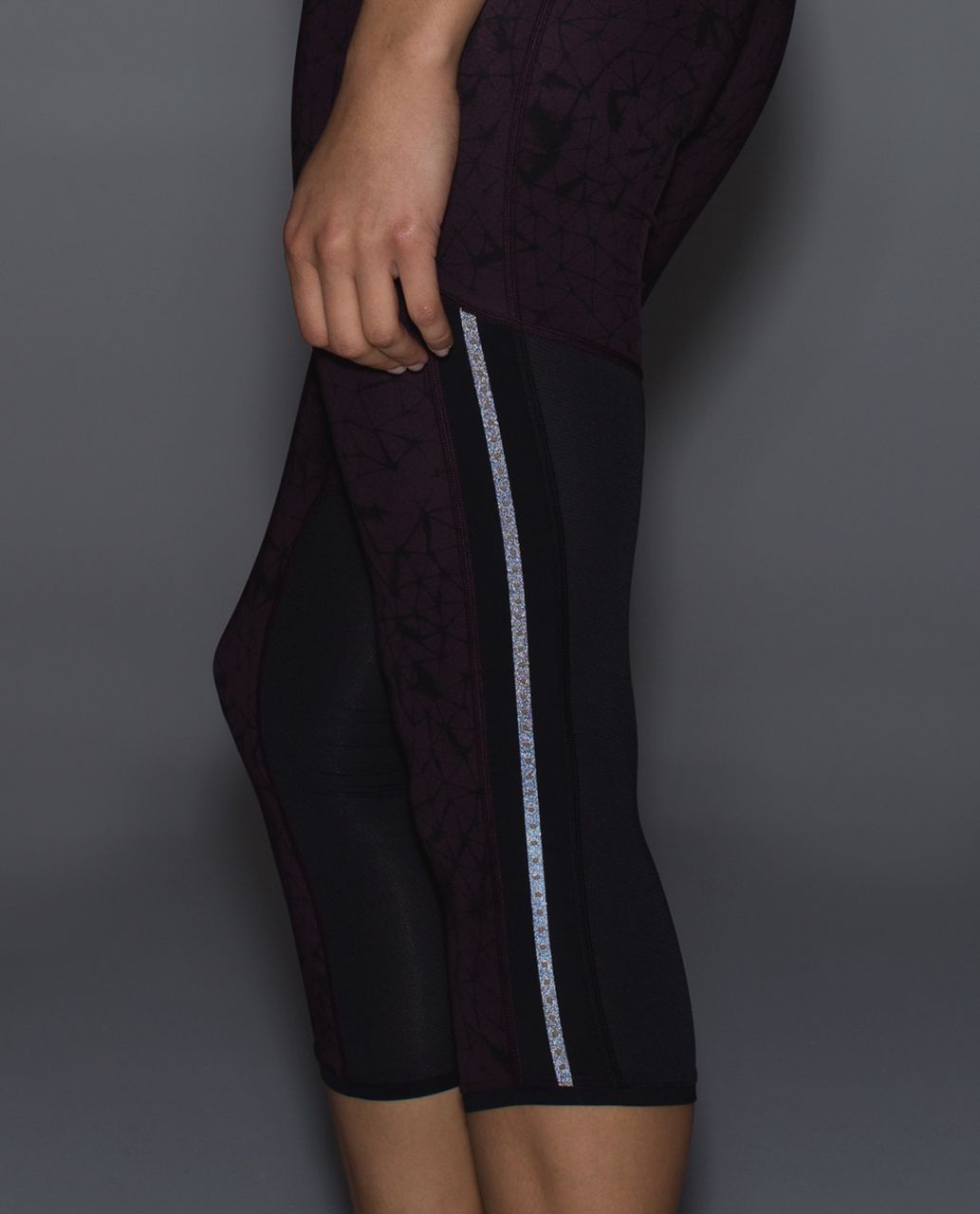 Lululemon Pace Pusher Crop *Full-On Luxtreme - Star Crushed Black Cherry Black / Black