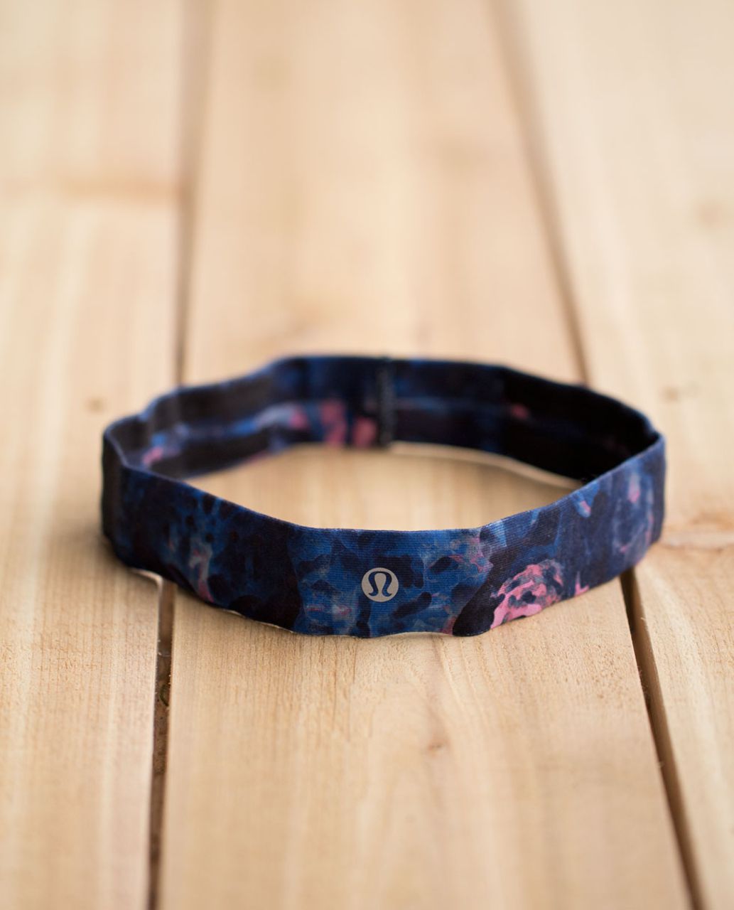 Lululemon Skinny Fly Away Tamer Headband - Moody Mirage Bark Berry Deep Navy