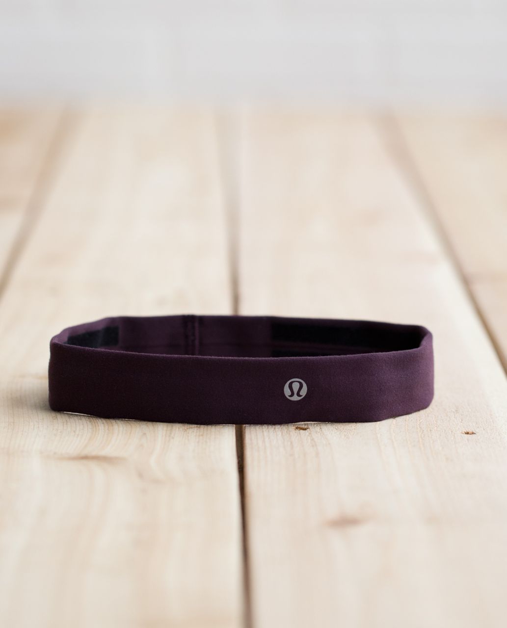 Lululemon Skinny Fly Away Tamer Headband - Black Cherry