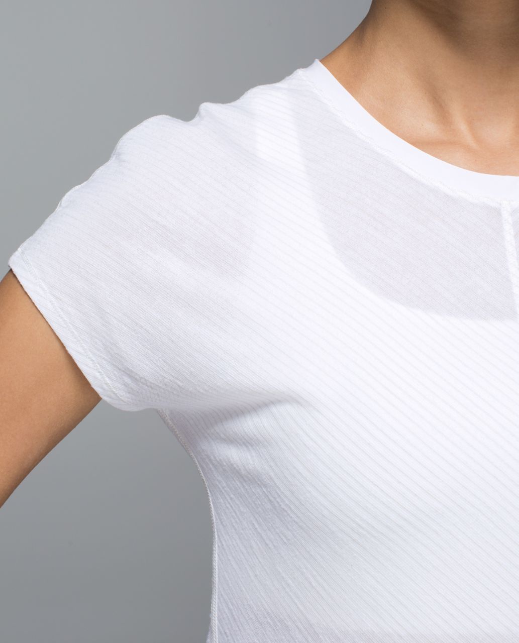 Lululemon Retreat Tee - Heathered White /  White