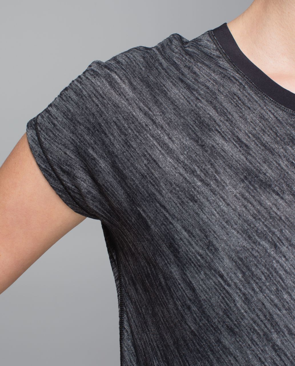 Lululemon Retreat Tee - Heathered Black /  Black