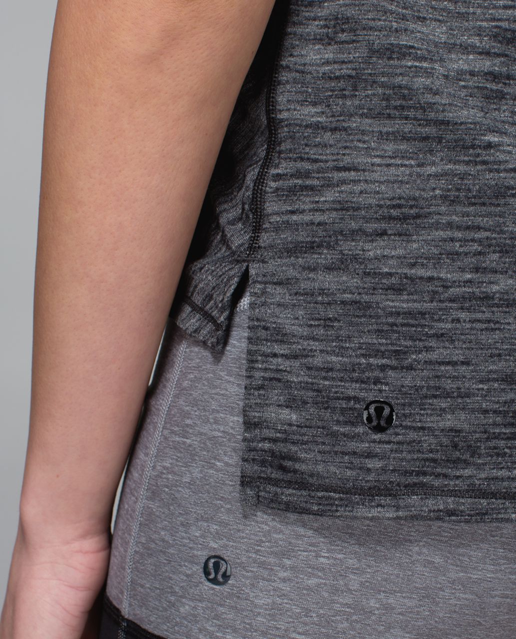 Lululemon Retreat Tee - Heathered Black /  Black