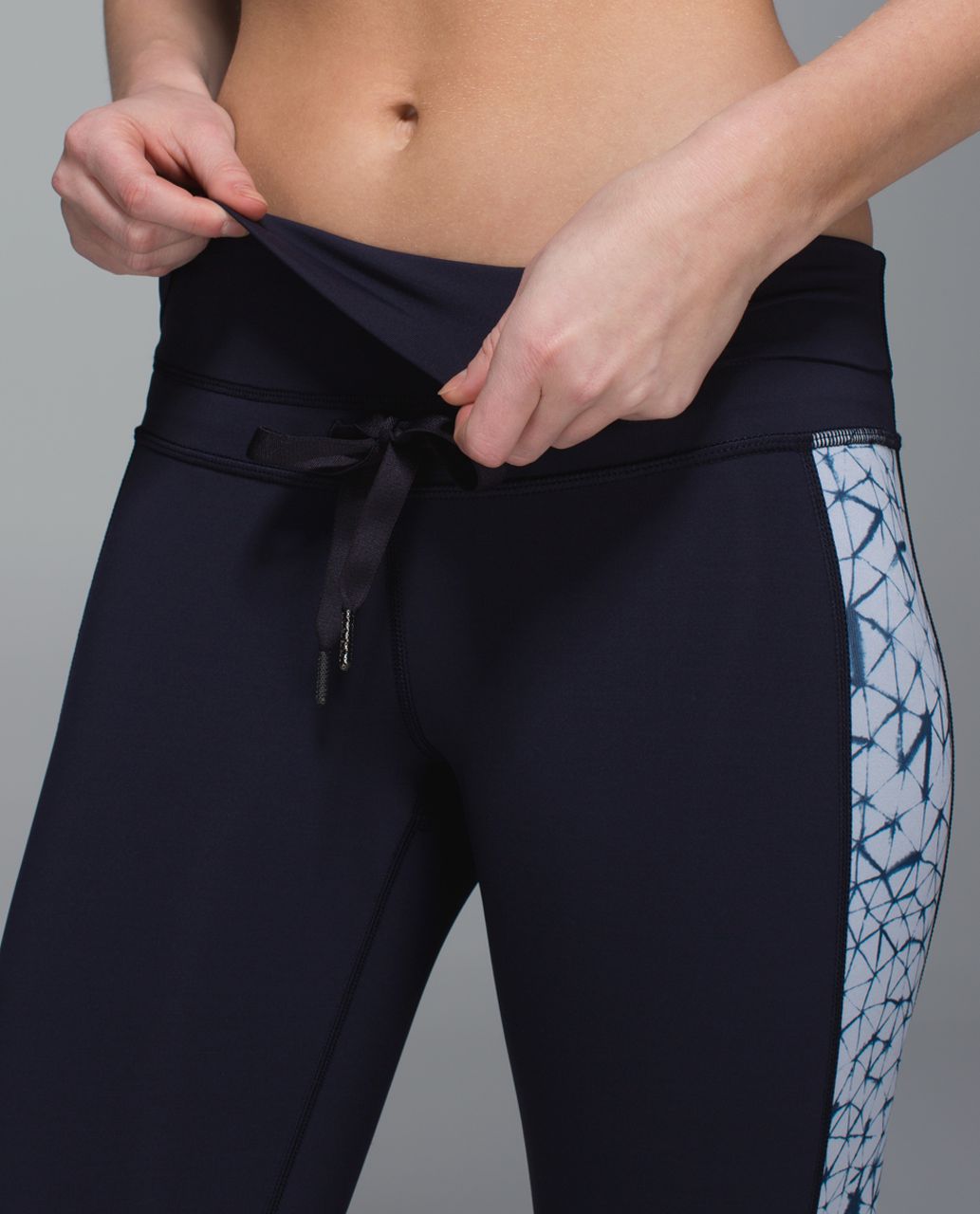 Lululemon Retreat 7/8 Pant - Naval Blue / Star Crushed Silver Fox Deep Navy