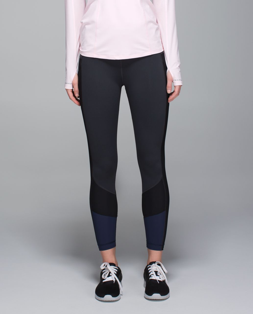 Lululemon Trail Bound 7/8 Tight - Deep Coal / Black / Deep Navy