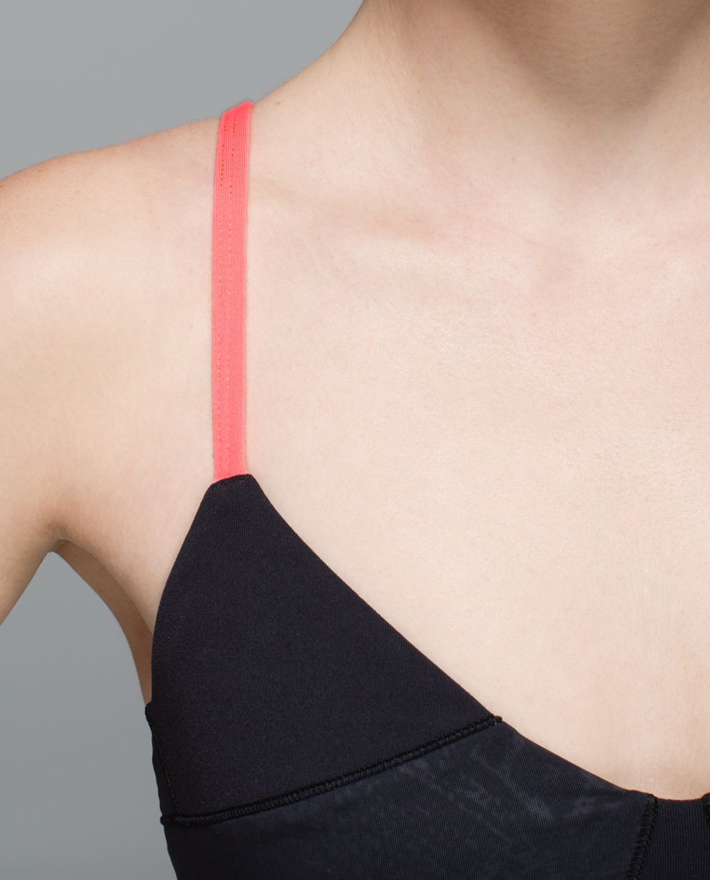 Lululemon Block Party Bra - Desert Snake Embossed Black / Very Light Flare