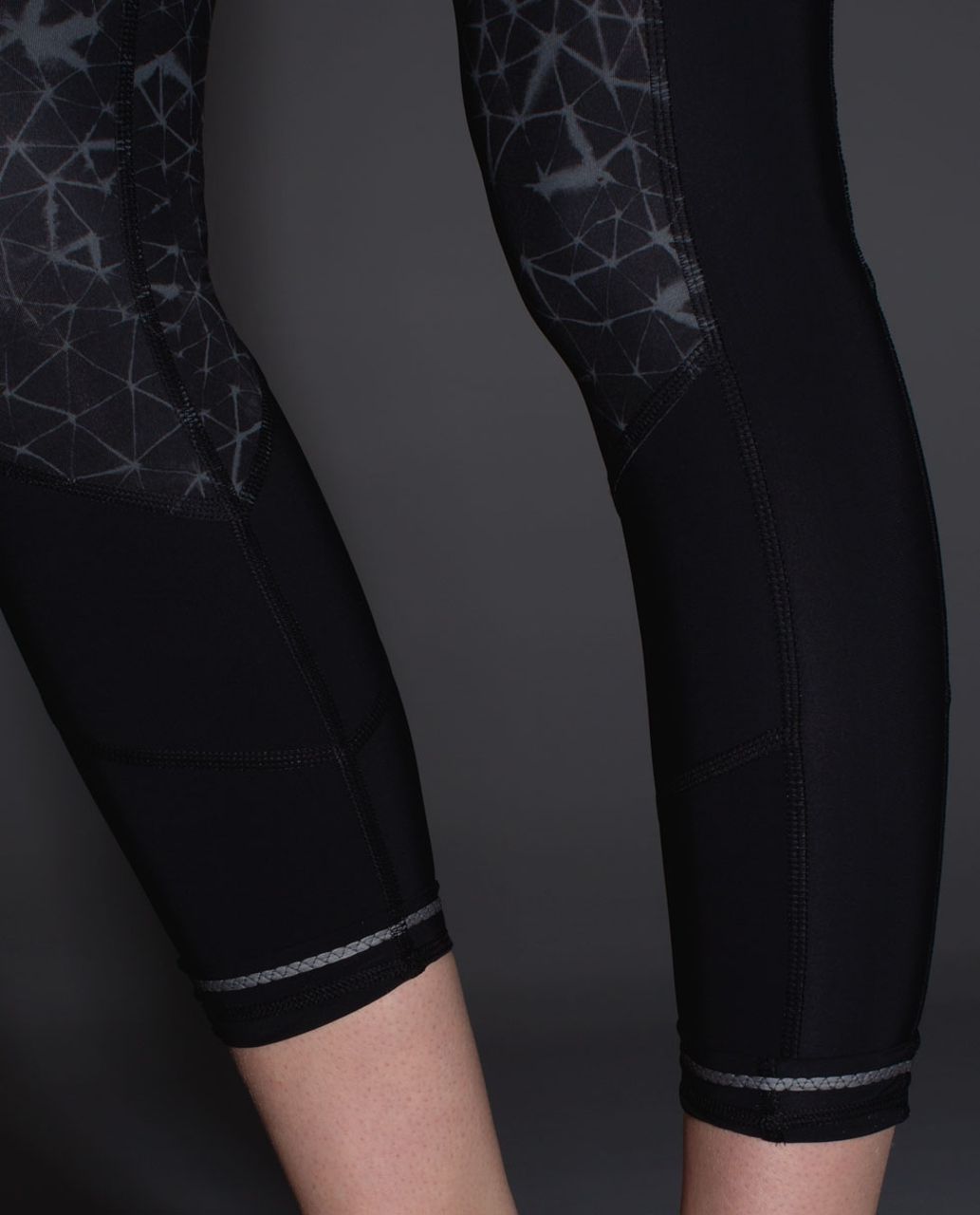 Lululemon Trail Bound 7/8 Tight *Full-On Luxtreme - Star Crushed Coal Black / Black