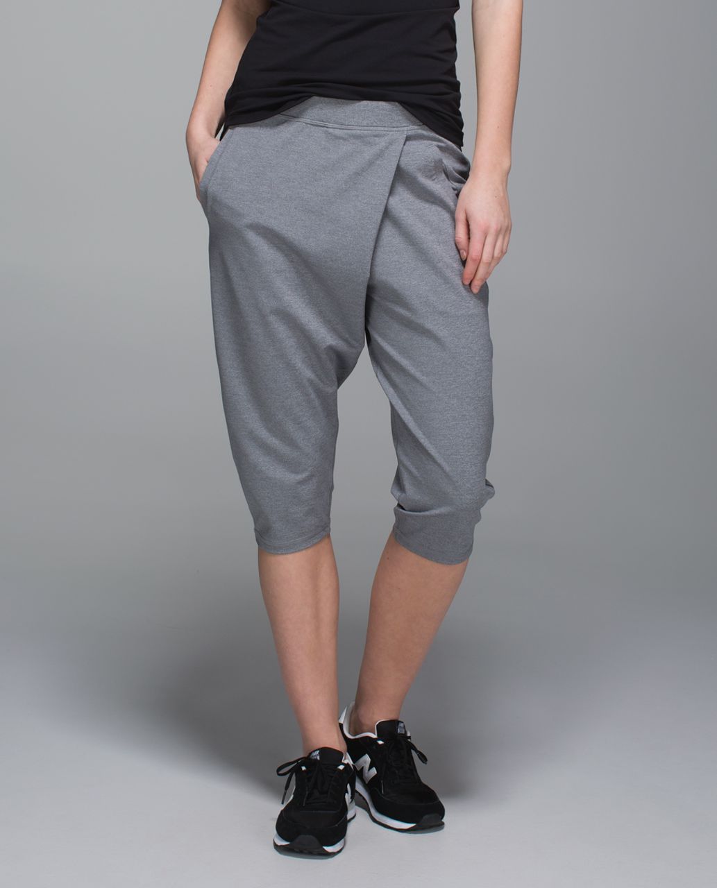 Lululemon Retreat Yogi Crop - Heathered Slate