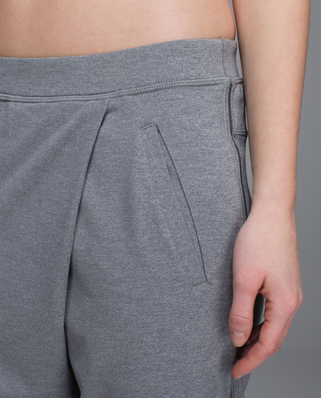 Lululemon Retreat Yogi Crop - Heathered Slate