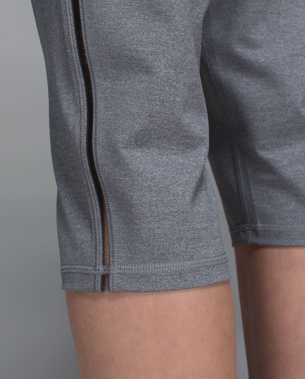 Lululemon Retreat Yogi Crop - Heathered Slate