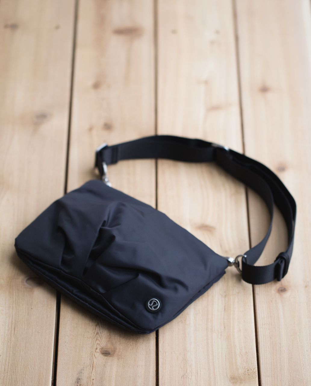 lululemon black purse