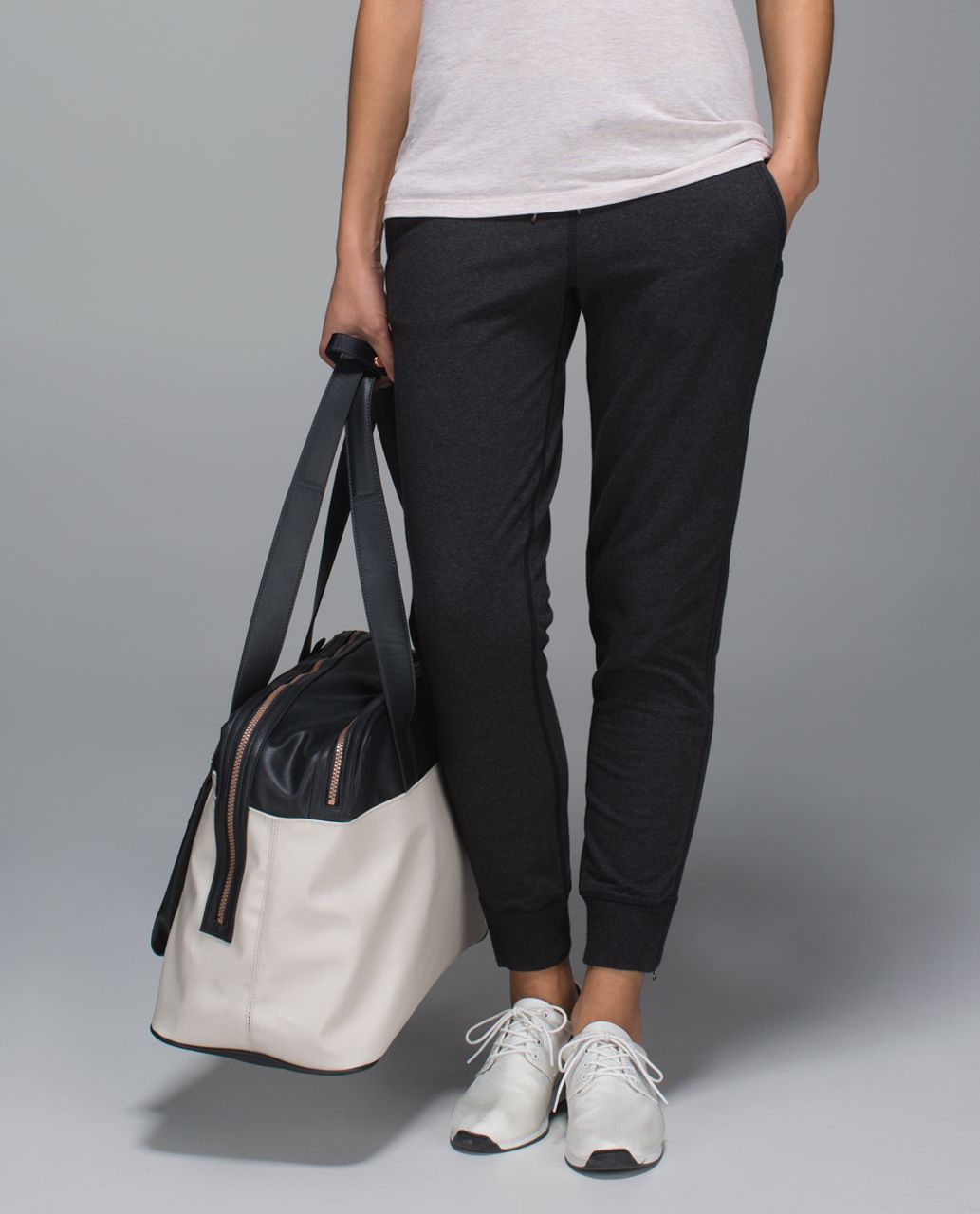 Lululemon Sweat & Go Bag - Dune / Deep Coal