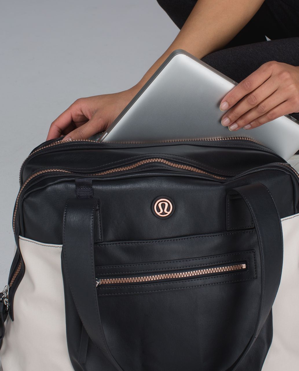 Lululemon Sweat & Go Bag - Dune / Deep Coal