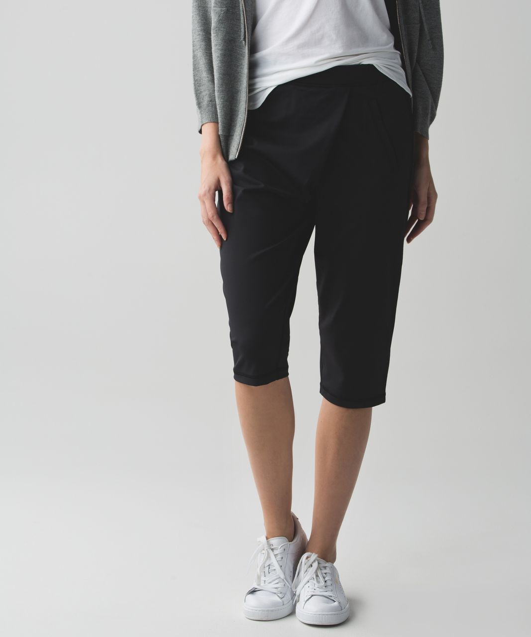 Lululemon Retreat Yogi Crop - Black 