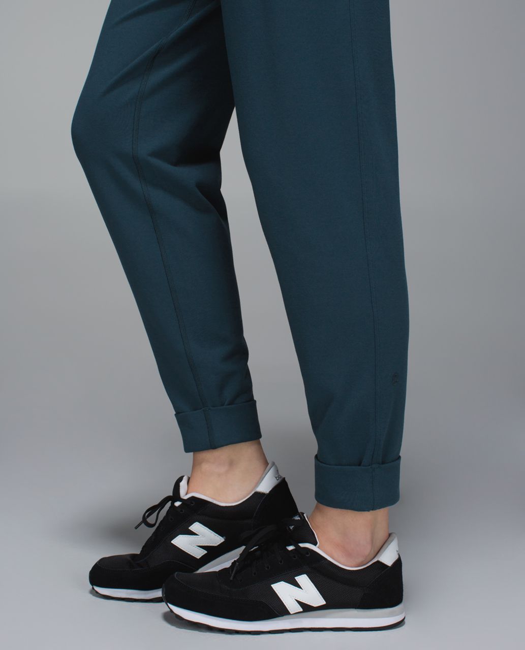 lululemon athletica, Pants & Jumpsuits, Lululemon Jet Crop Slim Pant Size  6