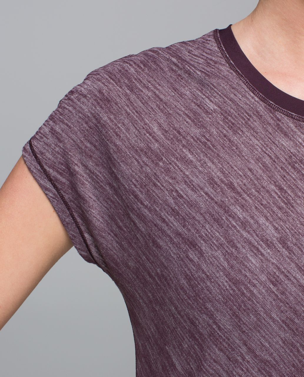 Lululemon Retreat Tee - Heathered Black Cherry / Black