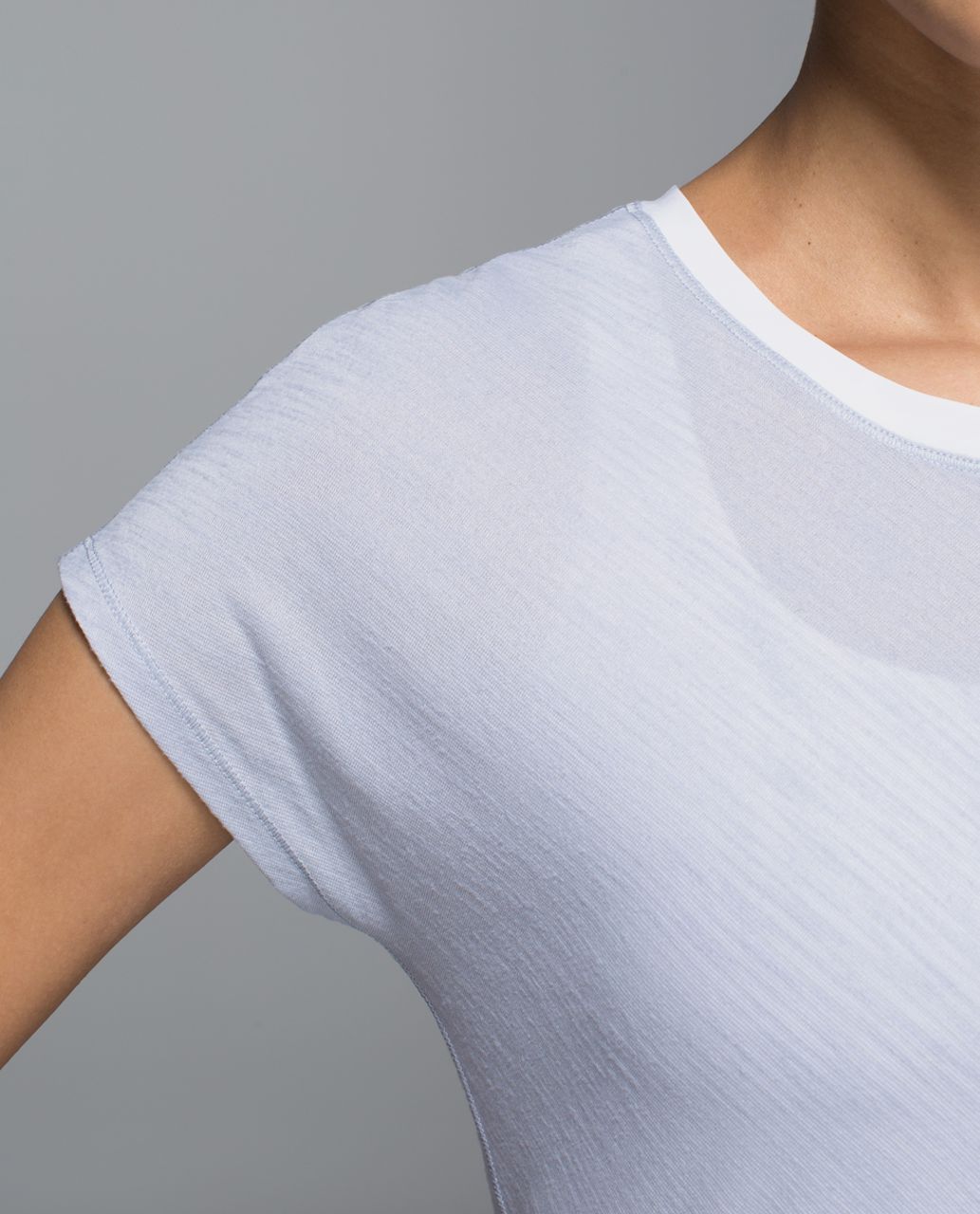 Lululemon Retreat Tee - Heathered Silver Fox / Silver