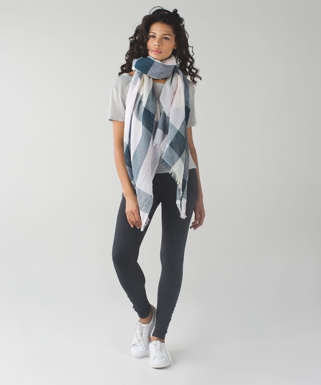 Lululemon Warrior Scarf - White / Parfait Pink / Alberta Lake