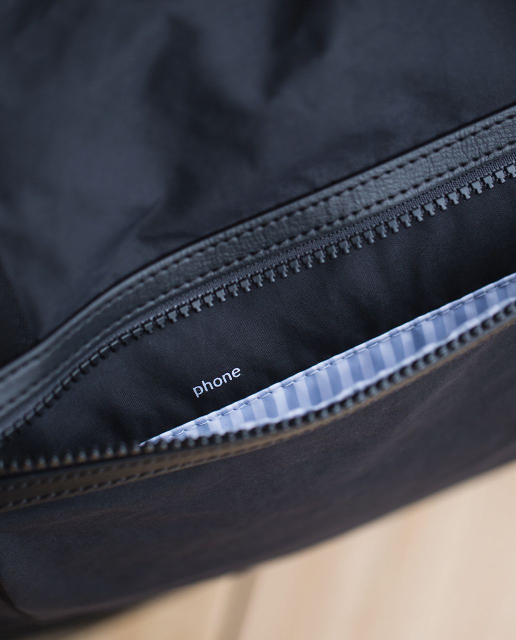 Lululemon Runaway Retreat Duffel - Black