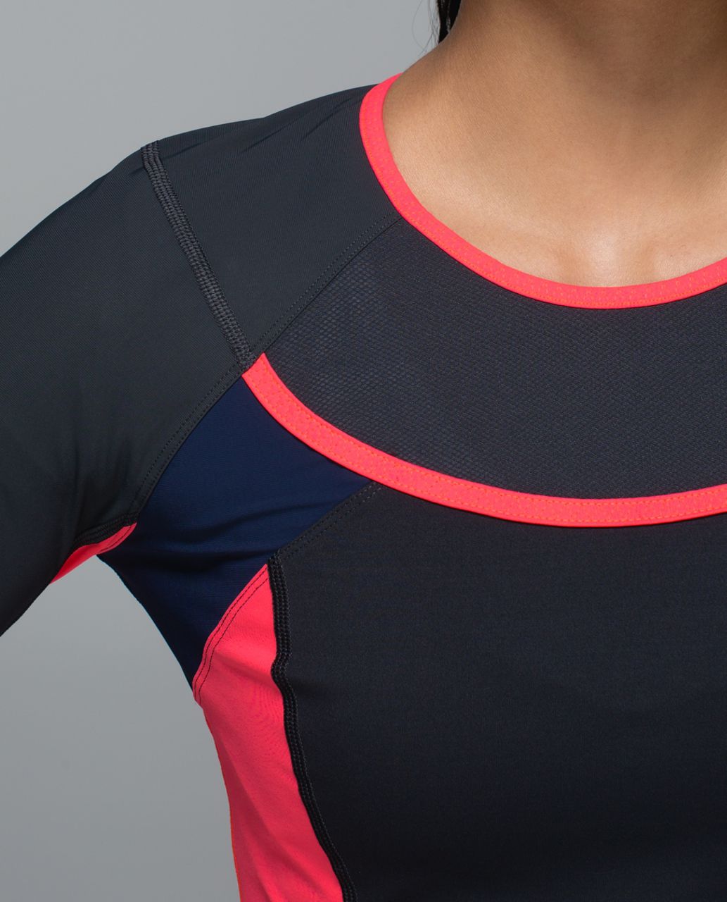 Lululemon Trail Bound Long Sleeve - Deep Coal / Deep Navy / Electric Coral