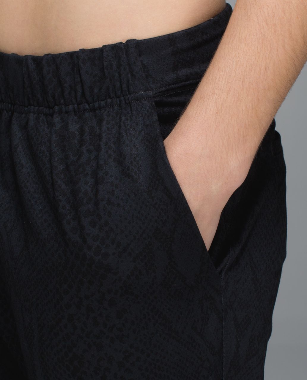 Lululemon Jet Crop *Full-On Luon - Desert Snake Deep Coal Black