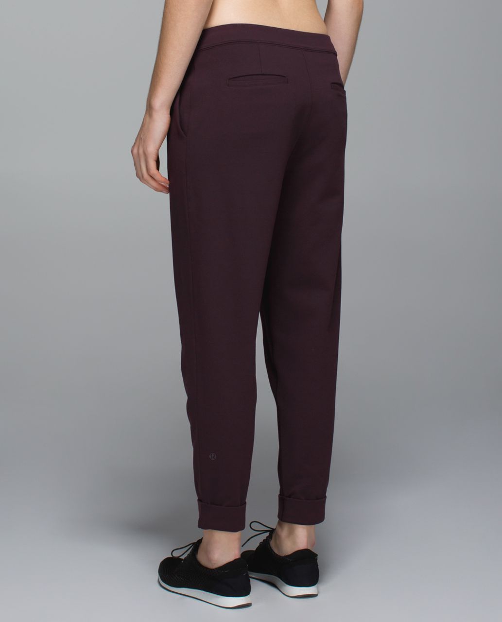 Lululemon Jet Crop *Luon - Black Cherry