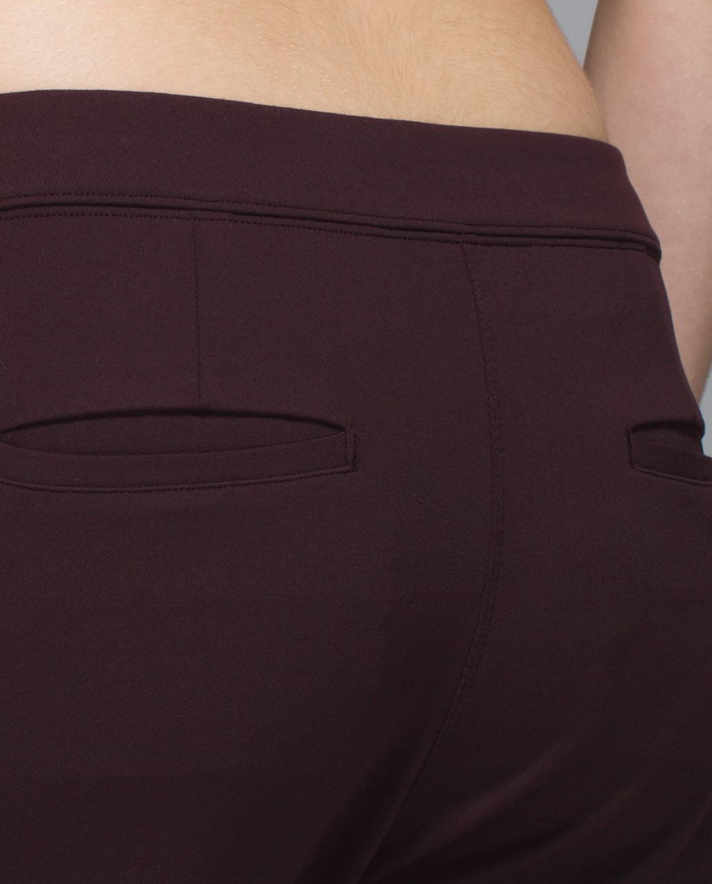 Lululemon Jet Crop *Luon - Black Cherry