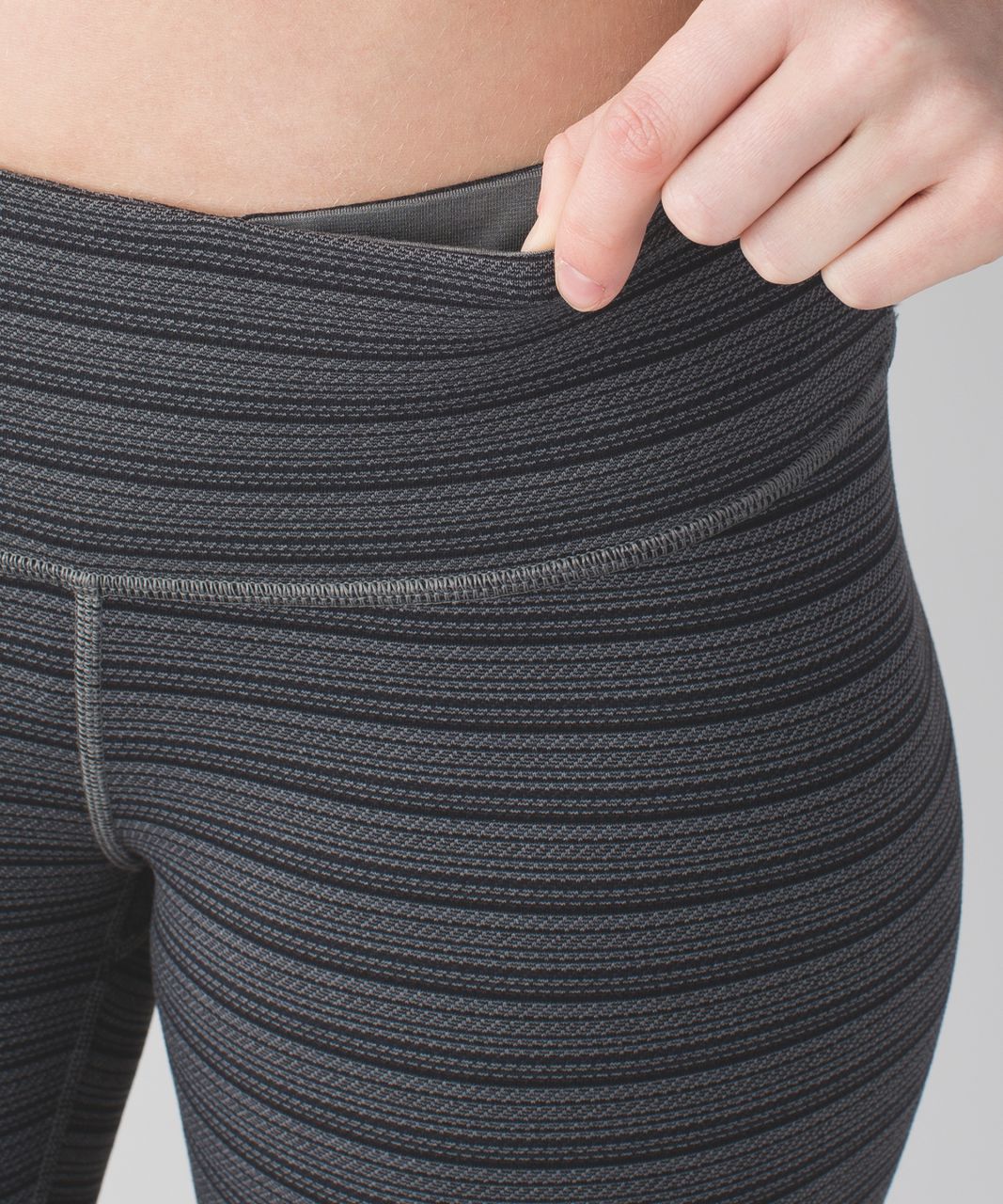 Lululemon Wunder Under Crop II leggings Size 2 Textured Stripe Slate Deep  Coal Yoga gym athleisure
