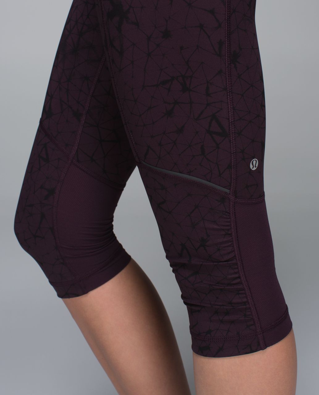 Lululemon Stash It Crop *Full-On Luxtreme - Star Crushed Black Cherry Black / Black Cherry