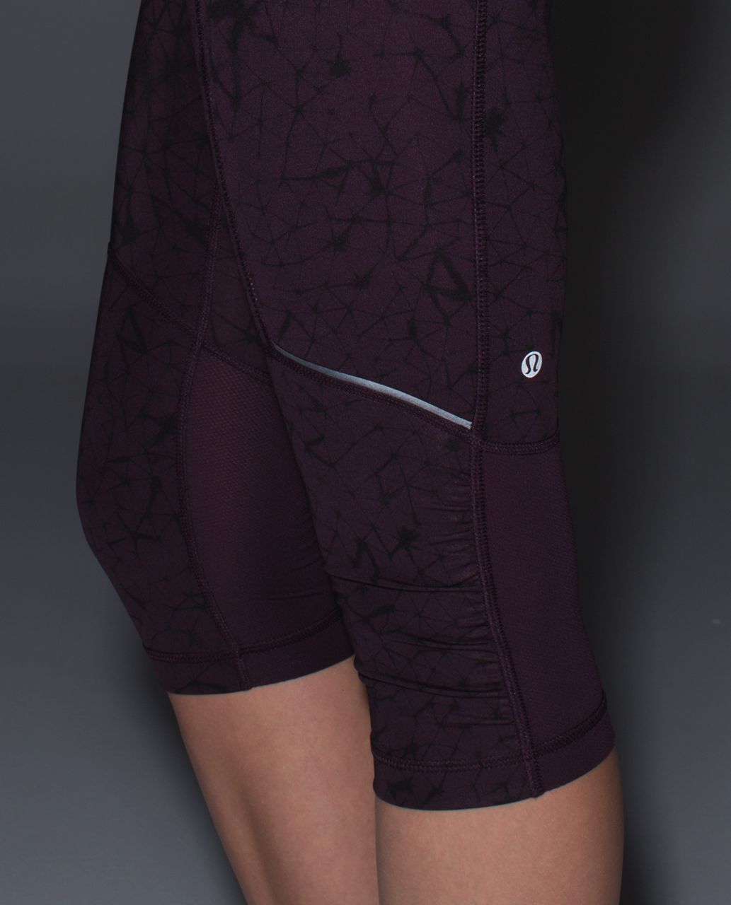 Lululemon Stash It Crop *Full-On Luxtreme - Star Crushed Black Cherry Black / Black Cherry