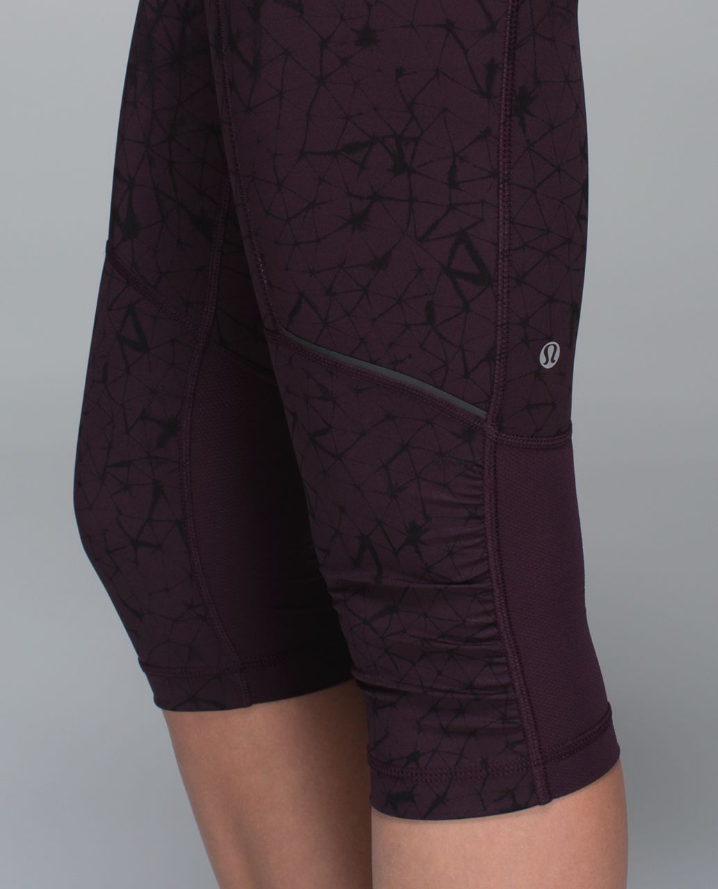 Lululemon Stash It Crop *Full-On Luxtreme - Star Crushed Black Cherry Black / Black Cherry