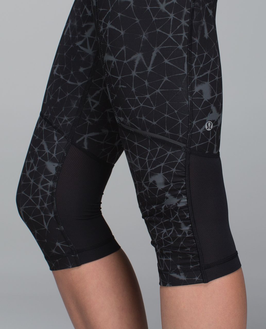 Lululemon Stash It Crop *Full-On Luxtreme - Star Crushed Coal Black / Black