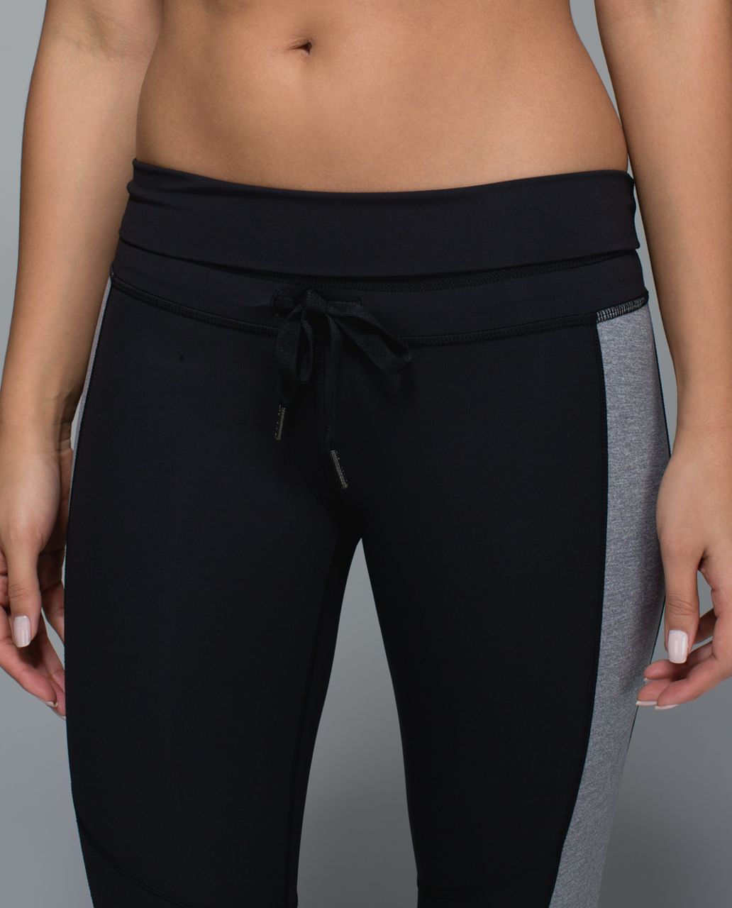 Lululemon Retreat 7/8 Pant - Black / Heathered Slate