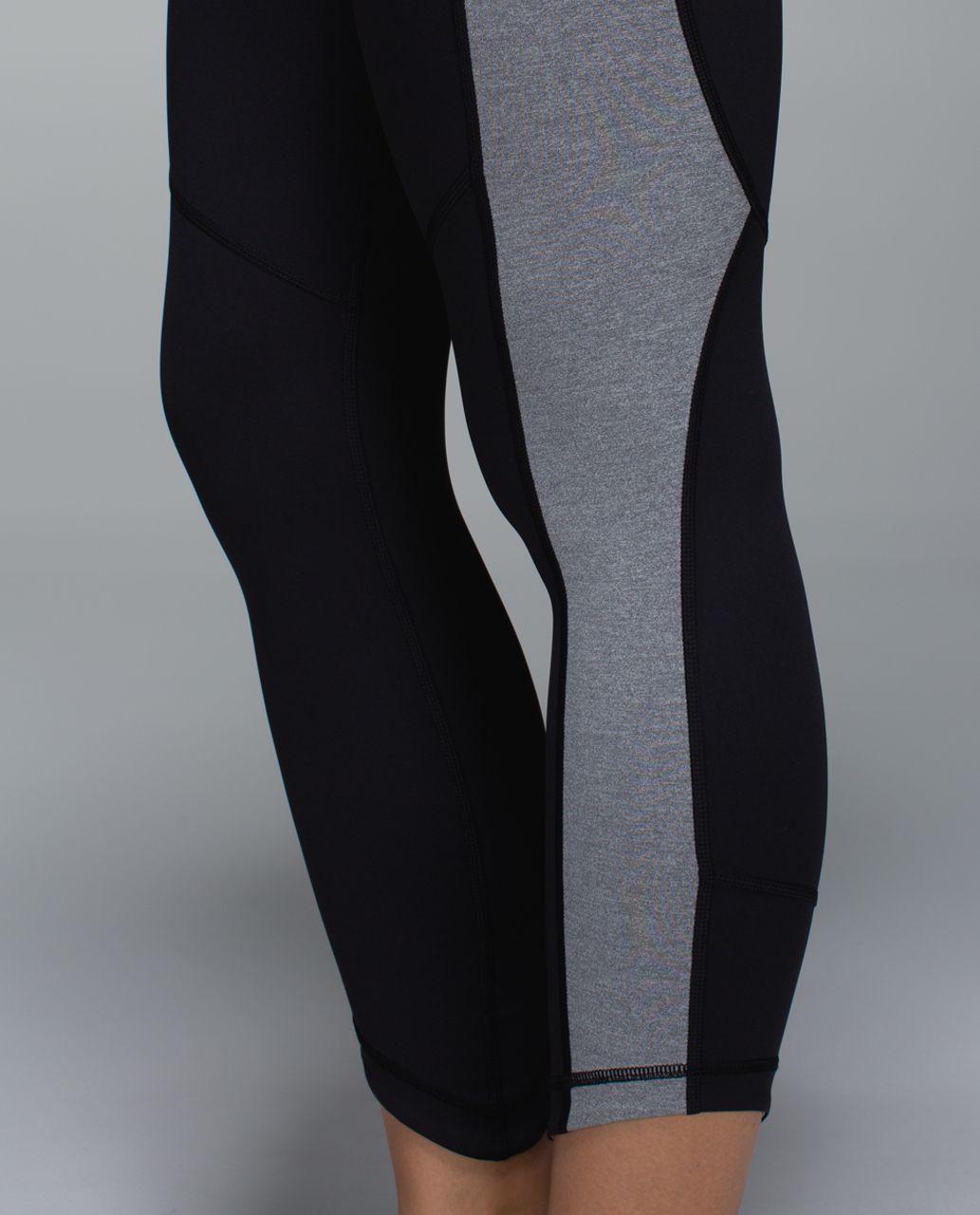 Lululemon Retreat 7/8 Pant - Black / Heathered Slate