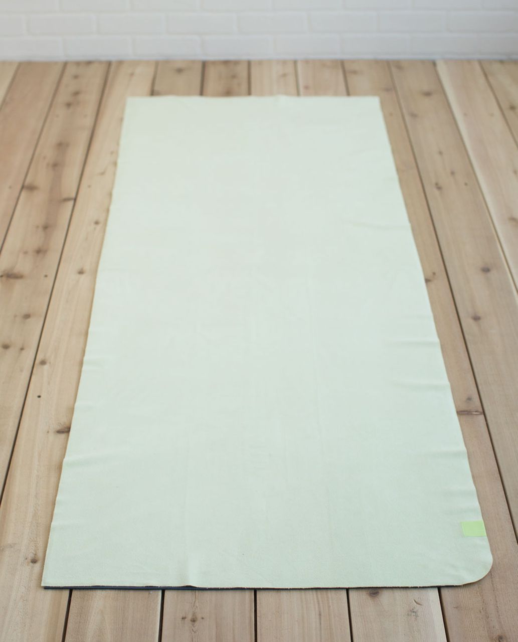 Lululemon The Towel - Zest