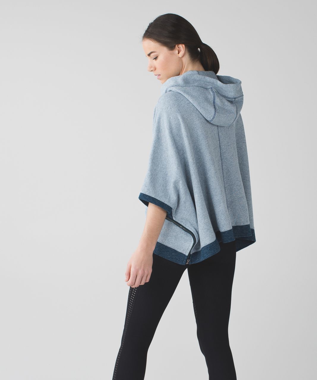 Lululemon In The Loop Poncho - Heathered Hawk Blue / Heathered Denim Alberta Lake