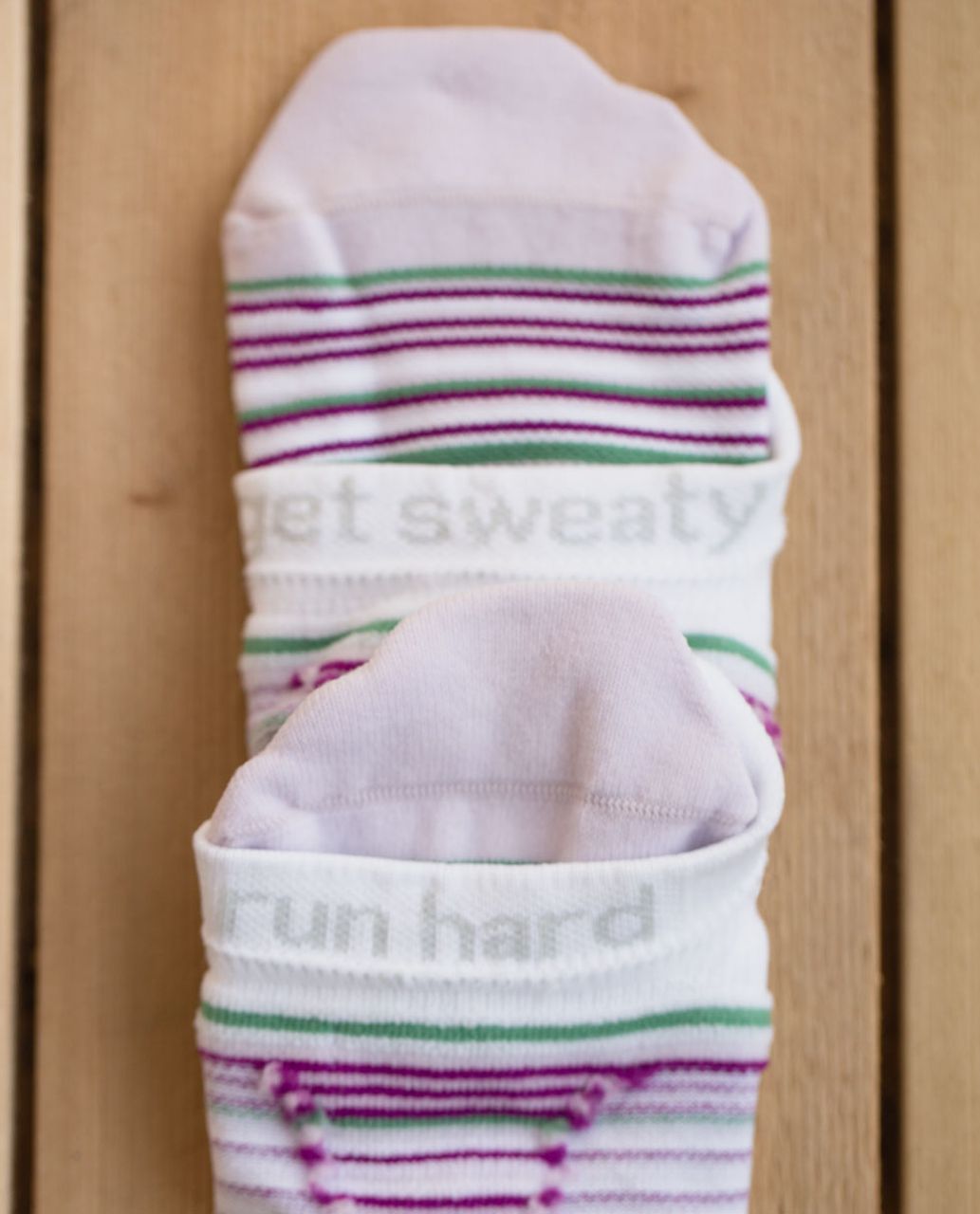 Lululemon Women's Ultimate No Show Run Sock - Feeder Stripe Storm Mauve Regal Plum Vintage Green