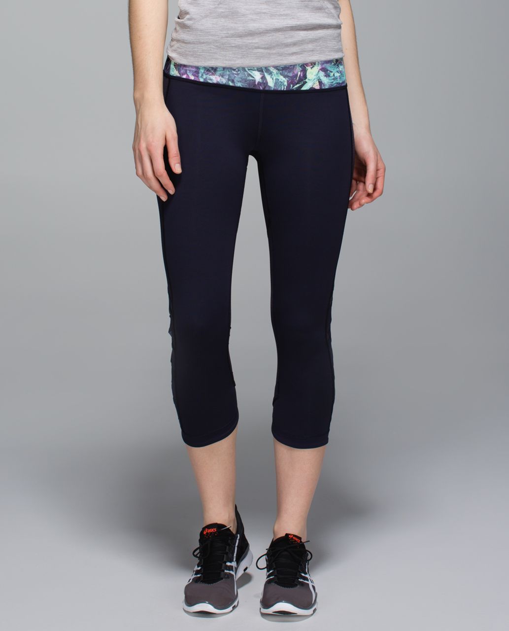 Lululemon Var-City Crop - Naval Blue / Iridescent Multi