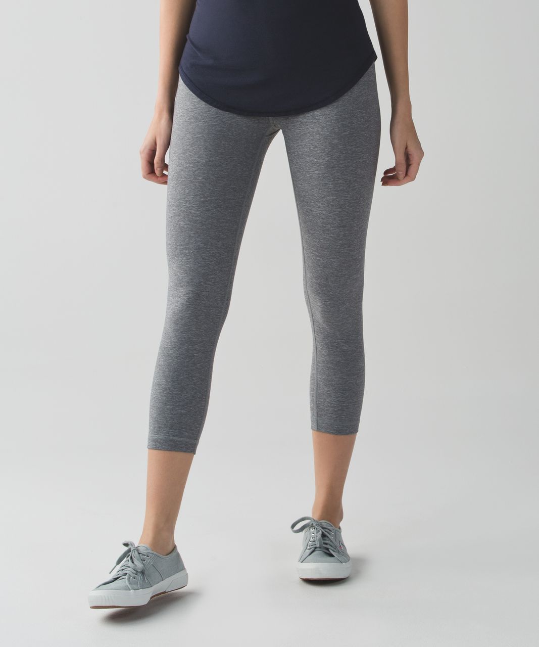 Lululemon Wunder Under Mid-Rise Crop Legging in Heather Gray Size