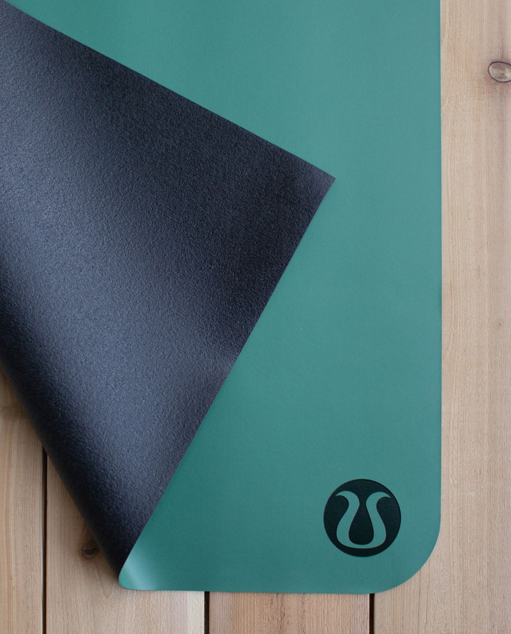 Lululemon The Reversible Mat 5mm - Deep Green / Hunter Green - lulu fanatics