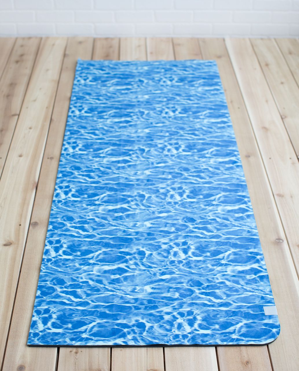 Lululemon The Towel - Southpaw Wave Tranquil Blue Porcelaine