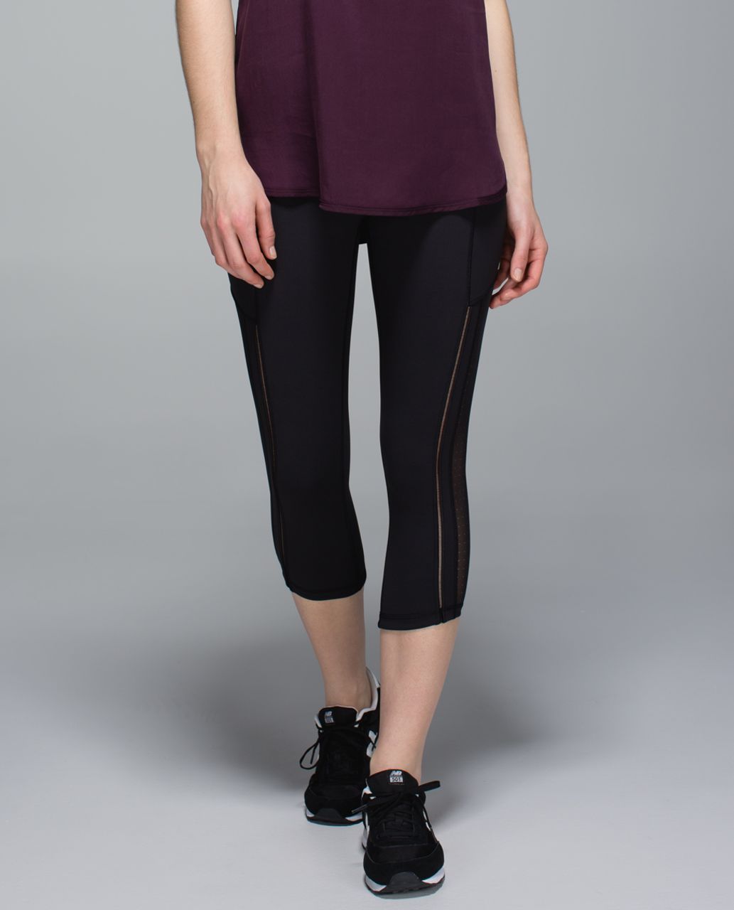 Lululemon Hot To Street Swiss-Dot Mesh-Panel Crop Legging in Black