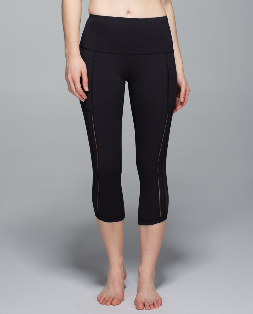 LULULEMON WOMEN'S SEAMLESSLY Street Crop Size 6 Activewear Dashing