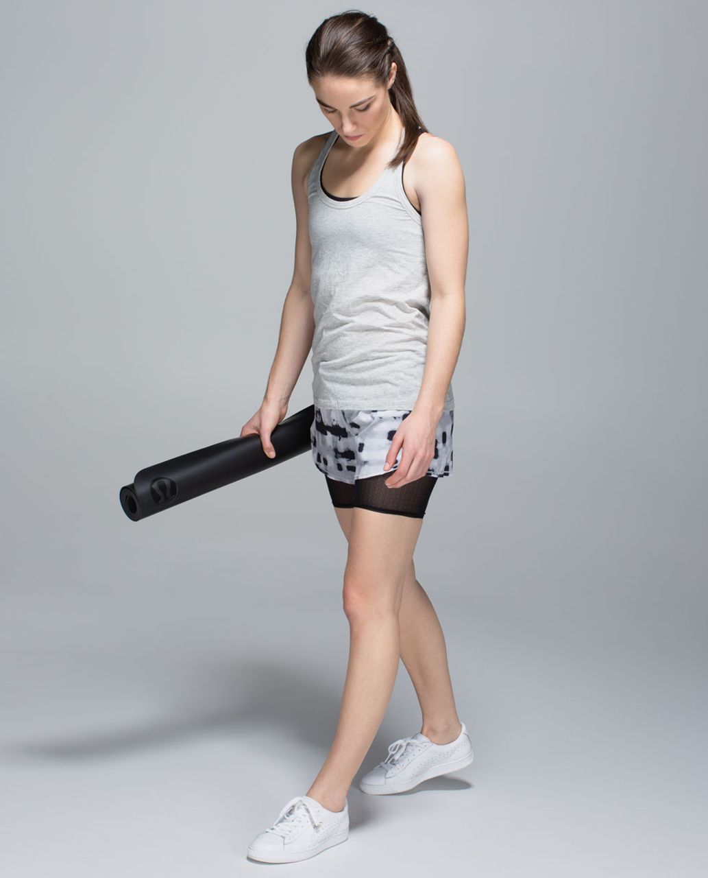 Lululemon Hot To Street Short - Ghost Weave White Black / Black