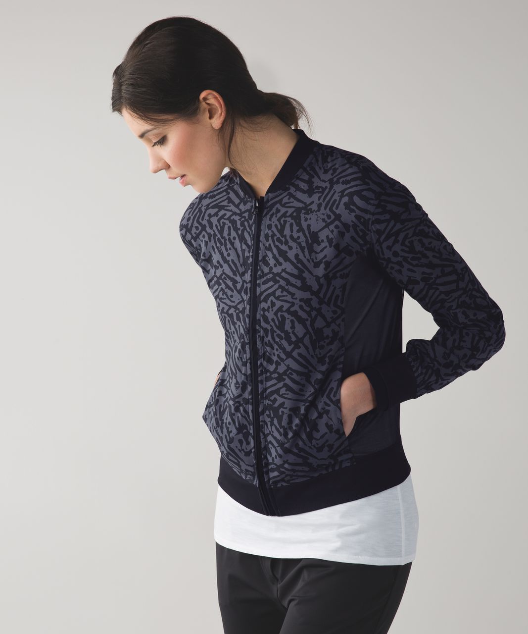 Lululemon Noir Jacket II - Biggie Brushed Animal Coal Black / Black