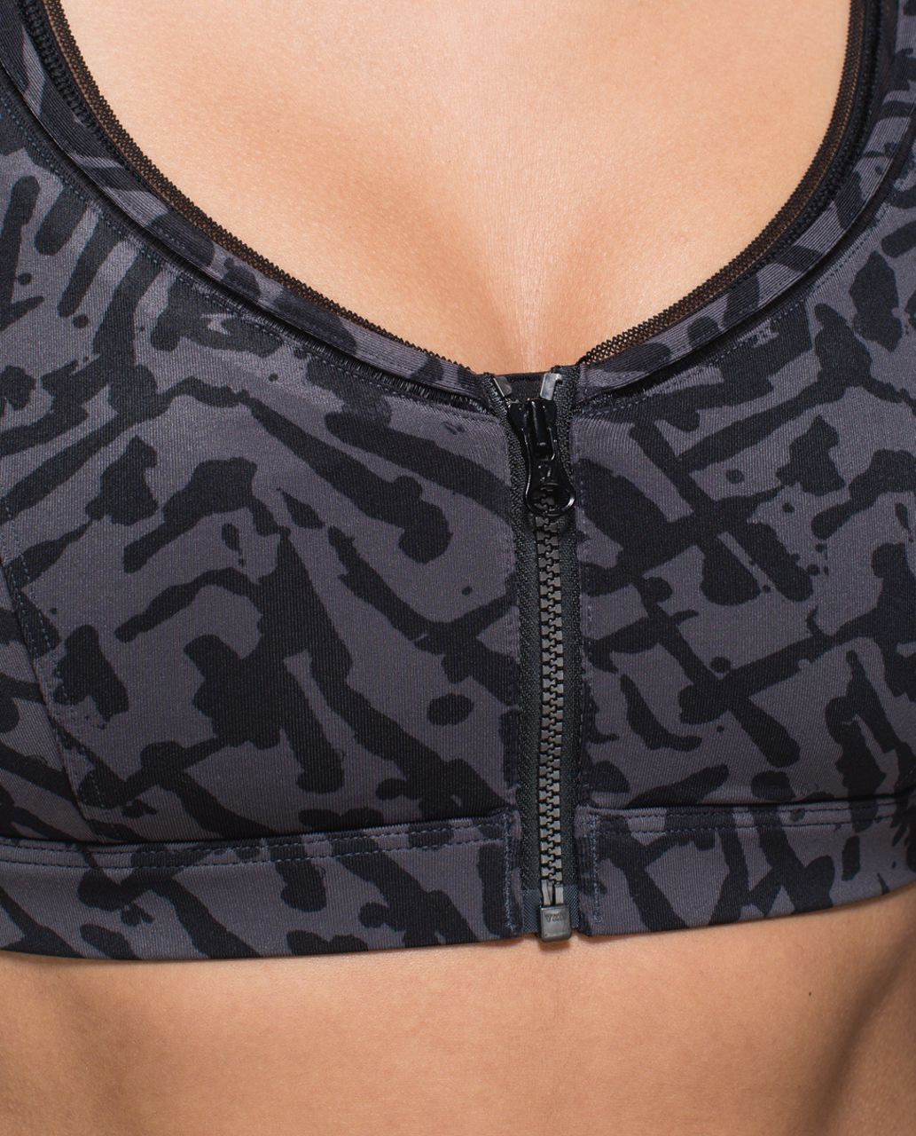 Lululemon Hot To Street Bra - Biggie Brushed Animal Coal Black / Black