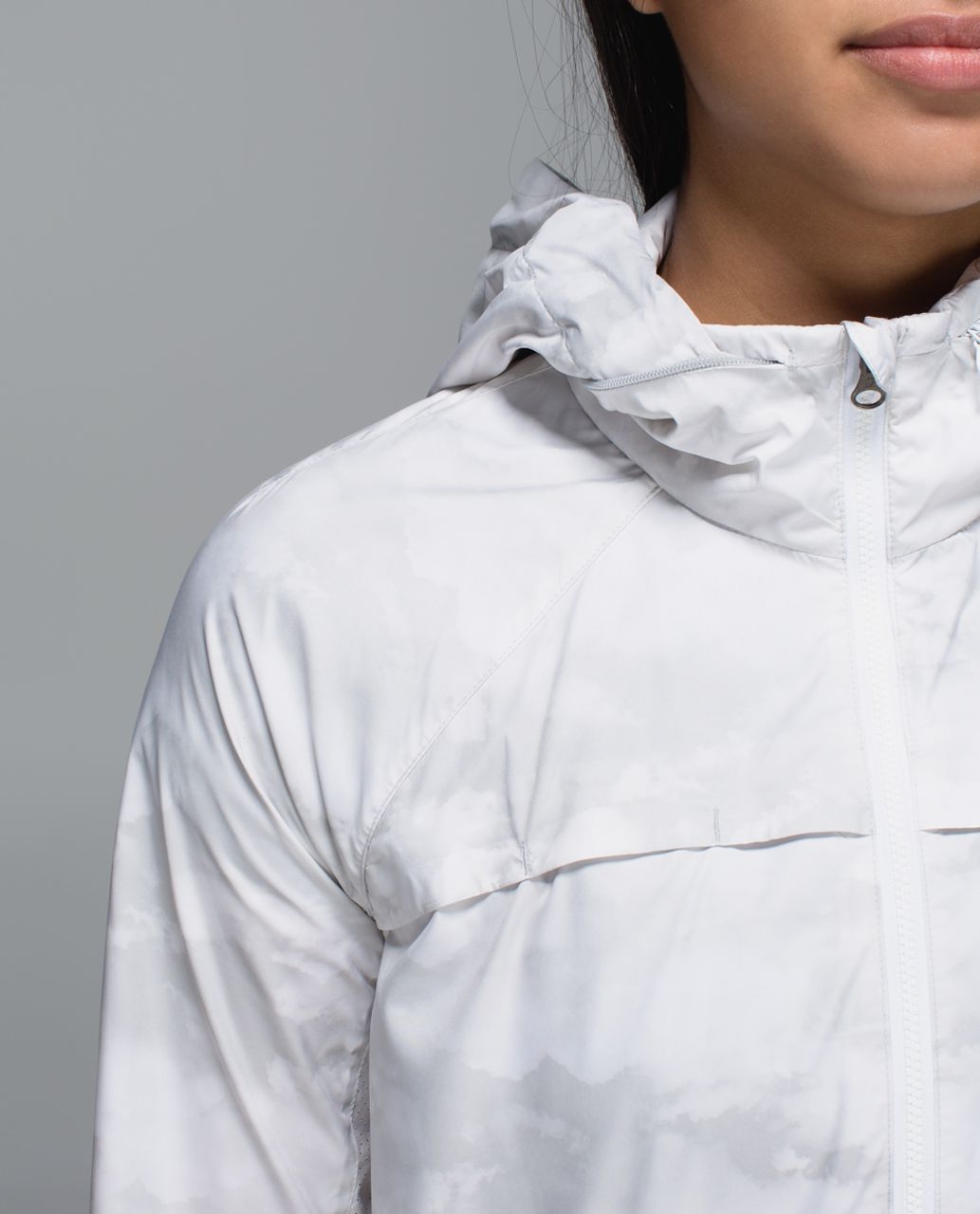 Lululemon Miss Misty Jacket II - Nimbus Puff White Silver Spoon